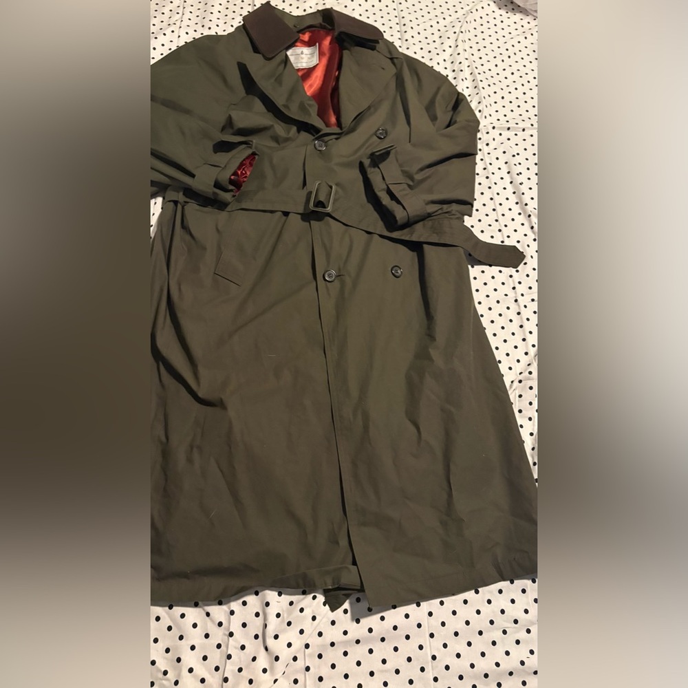 London Fog Men’s large Trench Coat with Belt